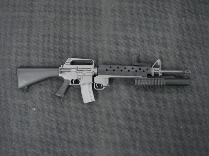 1/6 M16A1+203 模型(图1)